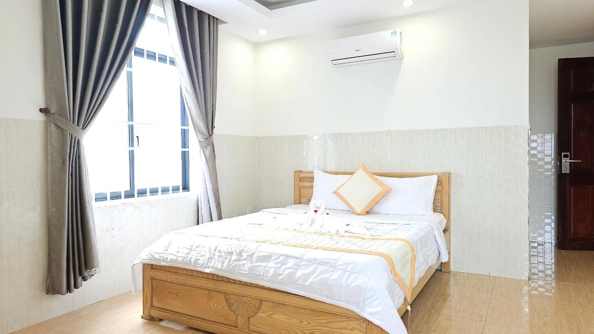 Hotel Rocket Vung Tau 2*,  Vietnam