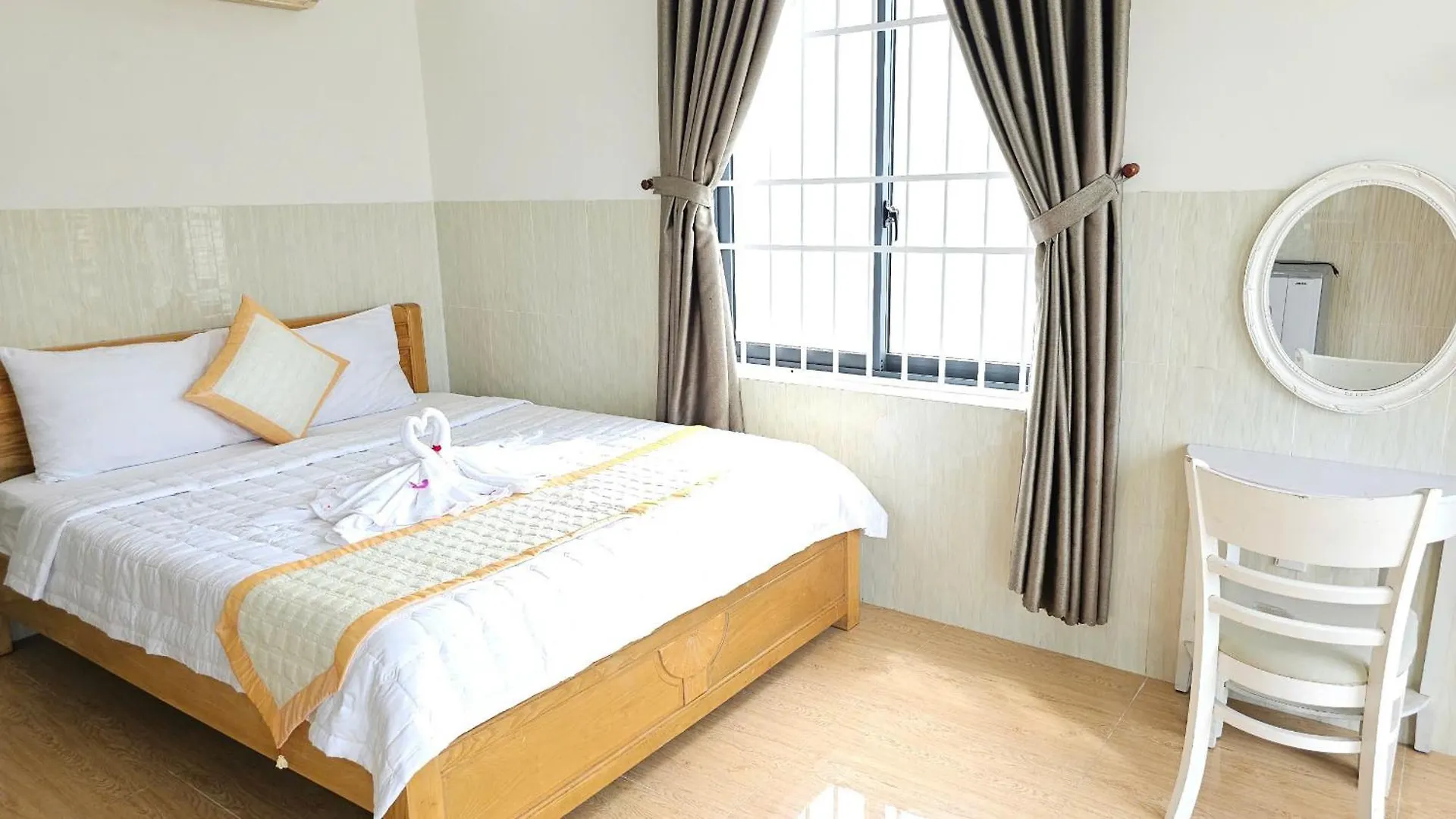 **  Hotel Rocket Vung Tau Vietnam